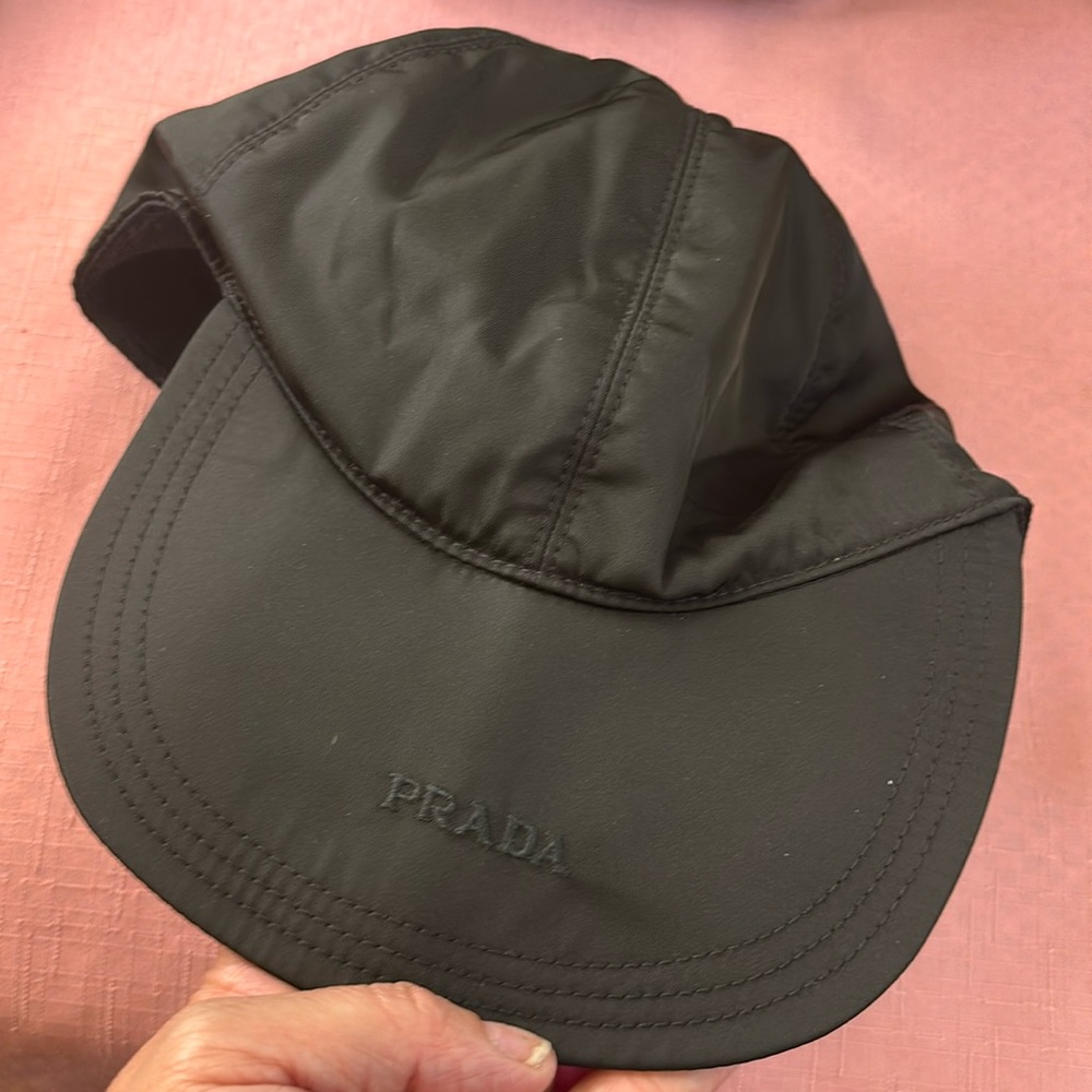 Prada Women's Elegant Black Hat